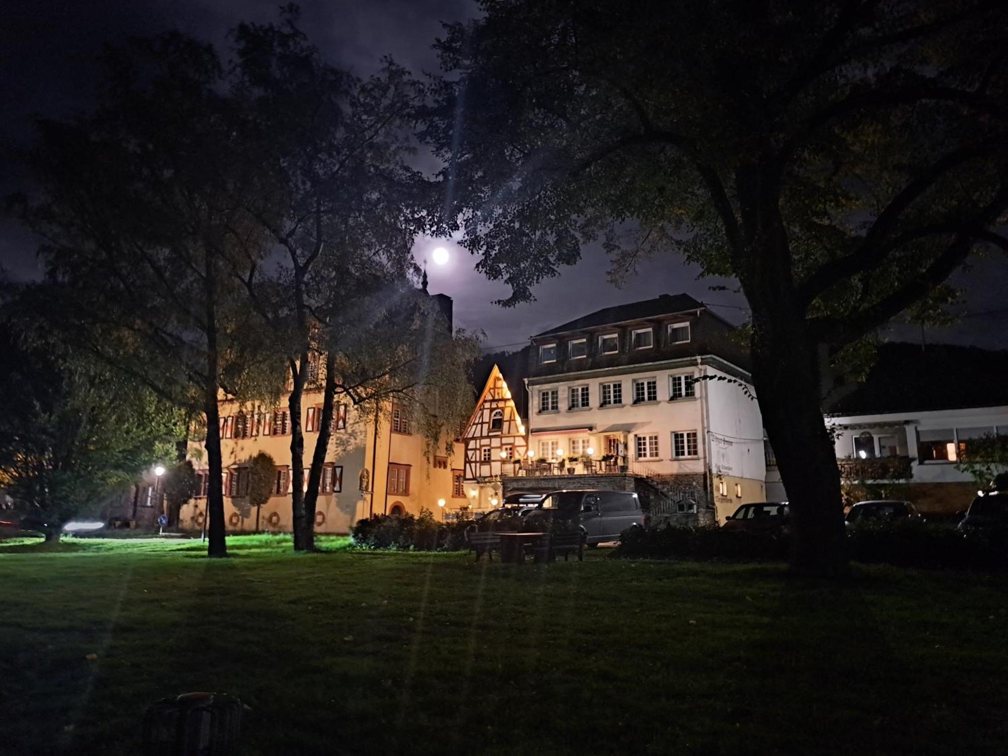 Alte Winzerschenke Hotel Bruttig-Fankel Luaran gambar